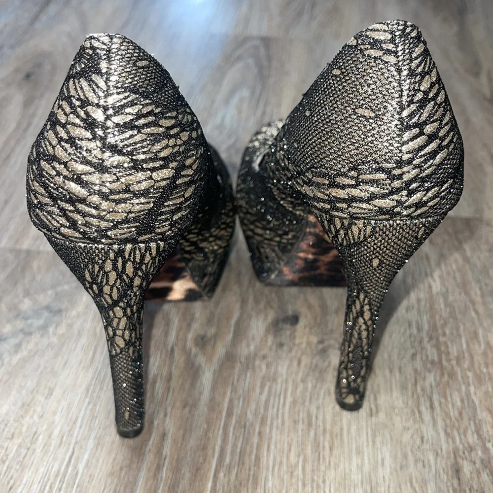 Betsey Johnson Black Lace Platform Heels Size 8 Medium